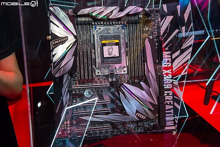 Computex 2018微星展出MSI MEG X399 CREATION主機板 豪華用料搭配霸氣外型 Computex 2018微星展出MSI MEG X399 CREATION主機板 豪華用料搭配霸氣外型