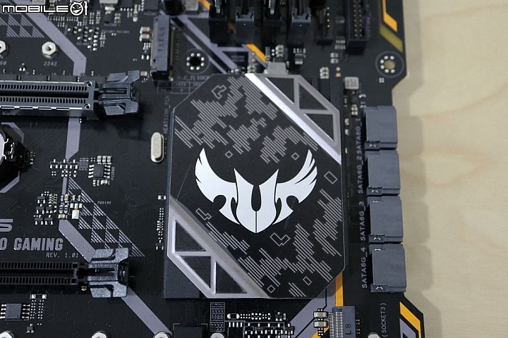 ASUS TUF 特攻聯盟新成員 T-FORCE VULCAN DDR4