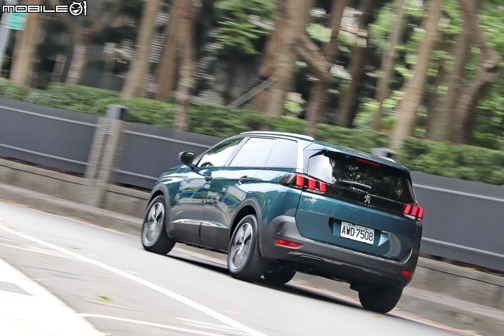 Peugeot 5008 1.6L BlueHDi試車報導 七人舒適同享的獨特設計感