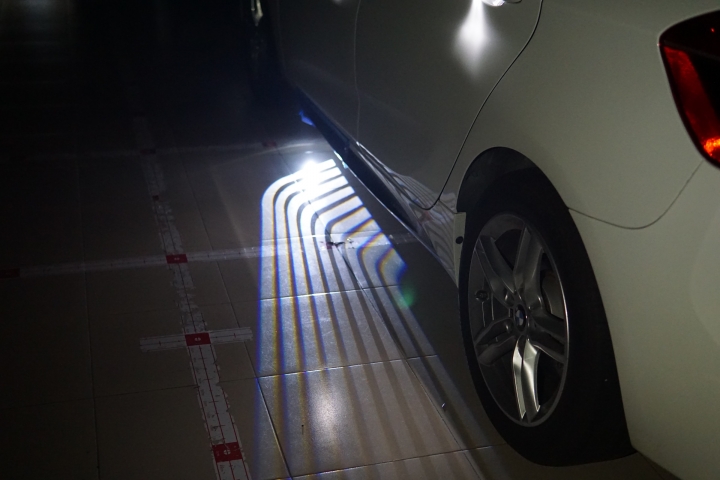 BMW 2AT 天使之翼 迎賓光毯安裝分享