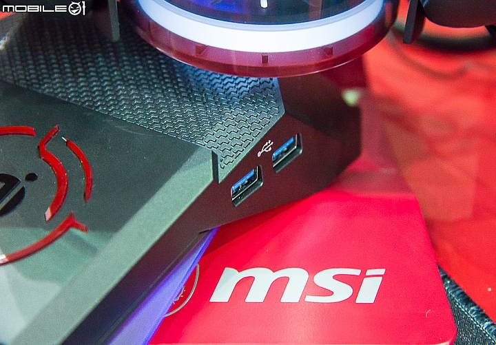 微星MSI Gaming Premium Stacker,右側USB擴充埠加入DAC功能 微星MSI Gaming Premium Stacker,右側USB擴充埠加入DAC功能