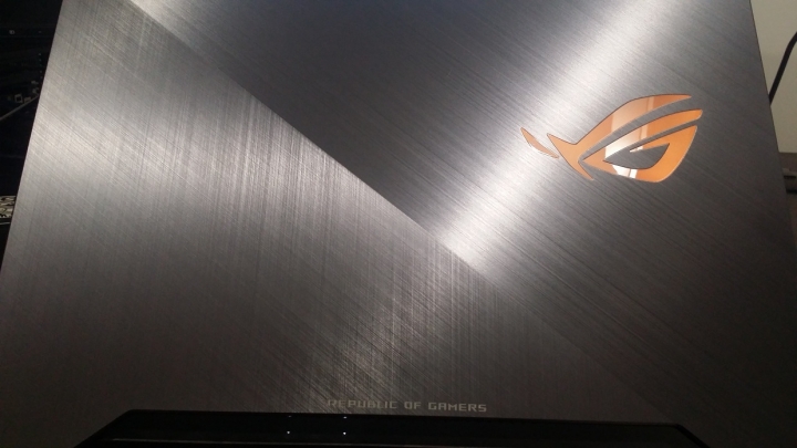 ROG Strix SCAR II G504GS就是酷,更要炫!