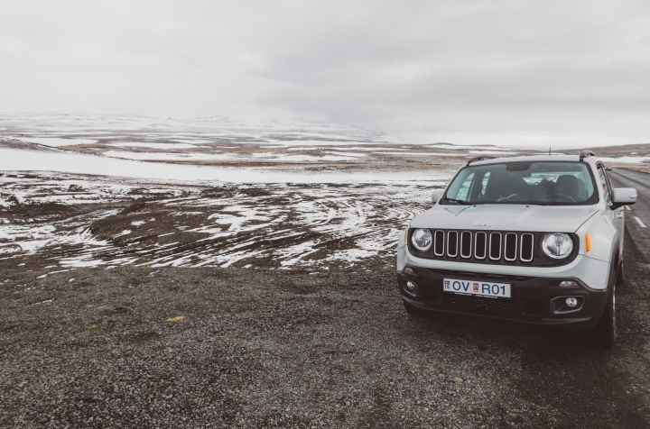 愛上台灣開不到的6速手排Jeep Renegade 在冰島成為女人口中的拍車魔人