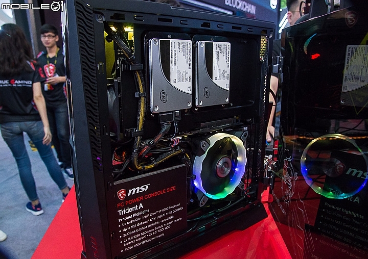 Computex 2018 MSI 推出Trident A電競桌機打開側板便可看到處理器搭配的處理器散熱器還有搭配了RGB光圈 Computex 2018 MSI 推出Trident A電競桌機打開側板便可看到處理器搭配的處理器散熱器還有搭配了RGB光圈