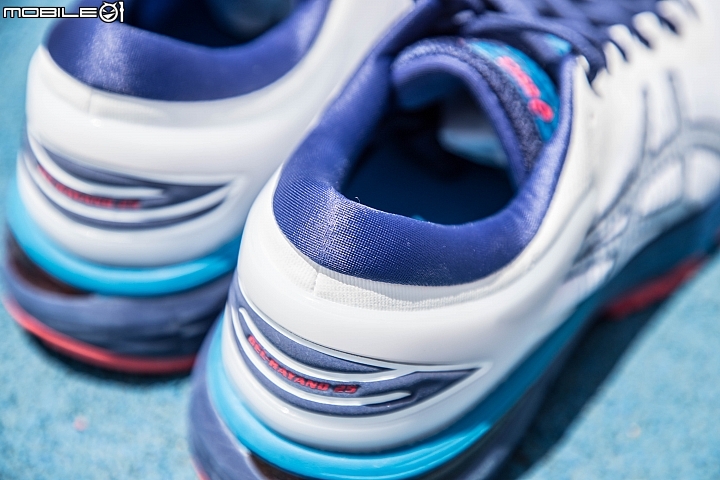 ASICS GEL-KAYANO 25 足跟後側材質柔軟厚實 ASICS GEL-KAYANO 25 足跟後側材質柔軟厚實