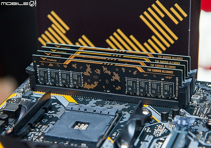 十銓推出T-FORCE XCALIBUR RGB DDR4記憶體 運作時脈4000MHz UP