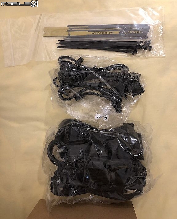 10年保固的 Antec HCG 全模組 650W 簡單開箱