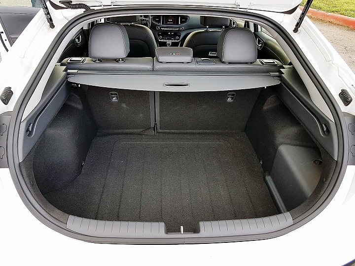 現代汽車 IONIQ Hybrid 試駕心得分享