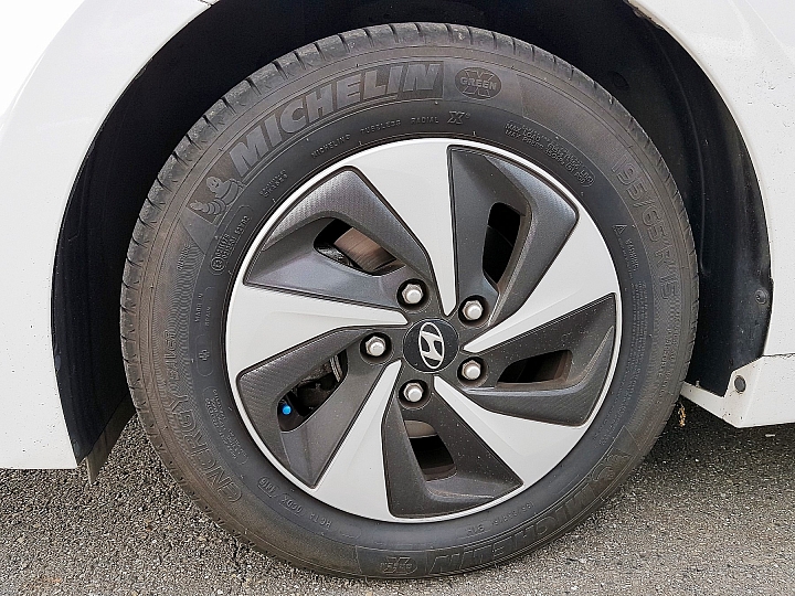 現代汽車 IONIQ Hybrid 試駕心得分享