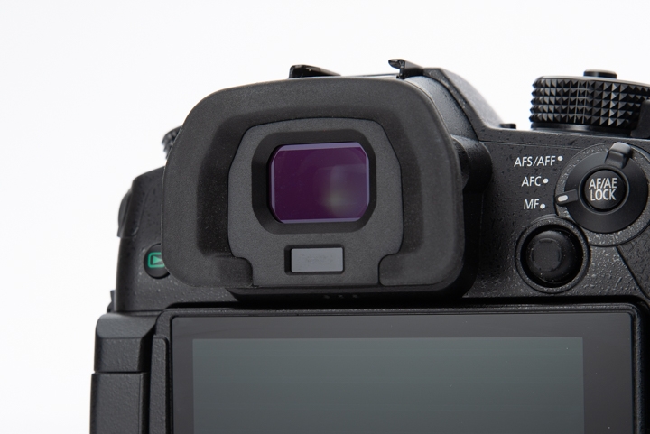 Panasonic Lumix DC-GH5s,EVF為368萬點,放大倍率0.76x。 Panasonic Lumix DC-GH5s,EVF為368萬點,放大倍率0.76x。