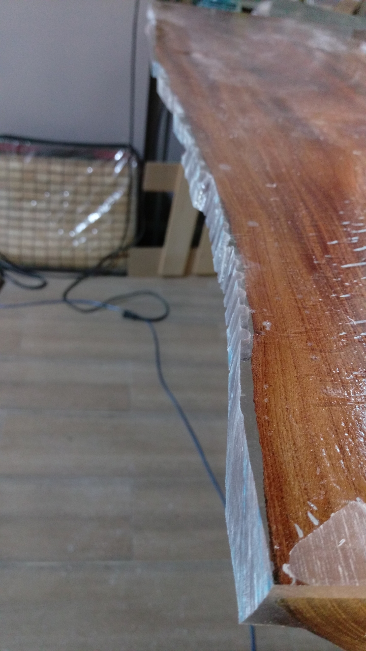 Epoxy櫸木河流桌開箱