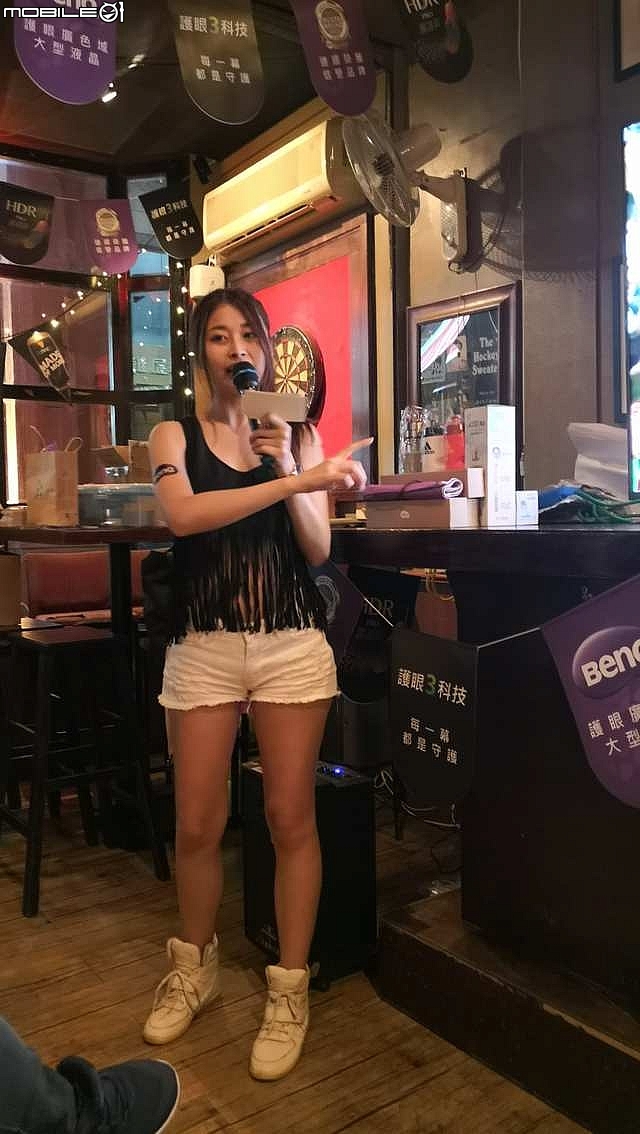 BenQ護眼大型液晶 邀你一起揪伴看足球