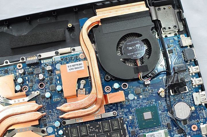 GIGABYTE Sabre 17-W8,八代新機測試報告