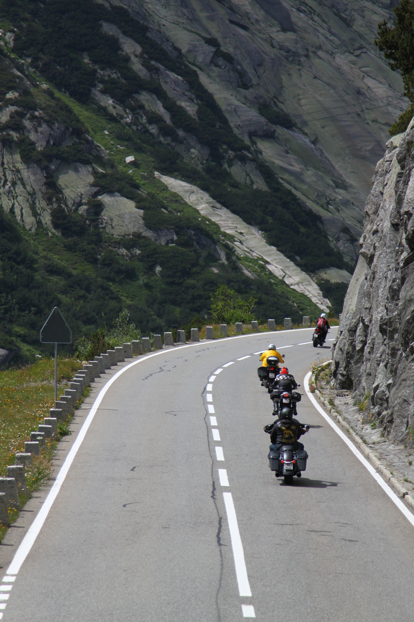 瑞士 阿爾卑斯山脈 四大名道巡禮