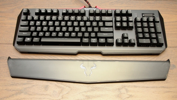 Riotoro Ghostwriter Elite 機械式鍵盤簡單開箱