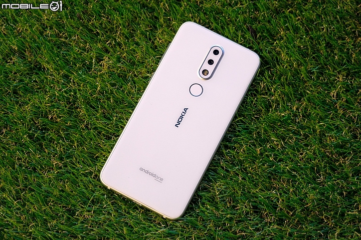 Nokia X6 -機身尺寸 147.2 x 70.98 x 7.99mm Nokia X6 -機身尺寸 147.2 x 70.98 x 7.99mm