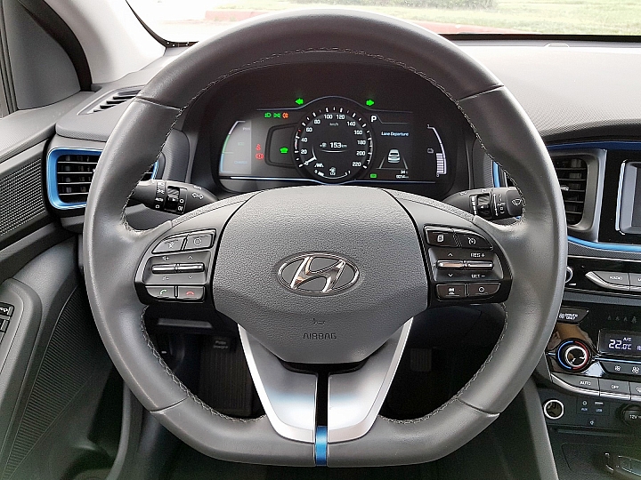  現代汽車 IONIQ Hybrid 試駕心得分享