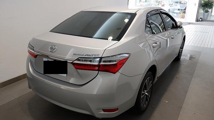 Toyota Altis 豪華智能版開箱分享