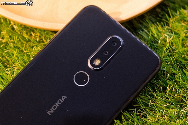 Nokia X6-雙主鏡頭配置 1,600 萬 f/2.0 單位畫素 1.0um + 500 萬畫素 f/2.4 1.12um 單位畫素 Nokia X6-雙主鏡頭配置 1,600 萬 f/2.0 單位畫素 1.0um + 500 萬畫素 f/2.4 1.12um 單位畫素