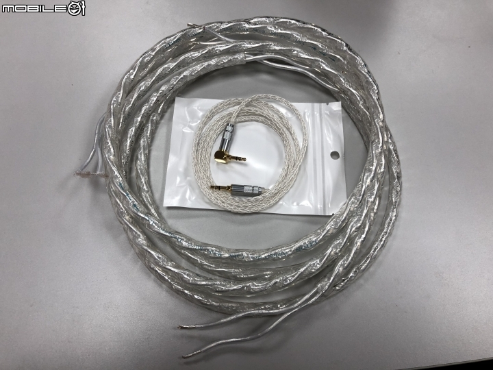 Podspeakers Scandyna Small Pod 2.0多媒體藍芽音箱 不專業開箱