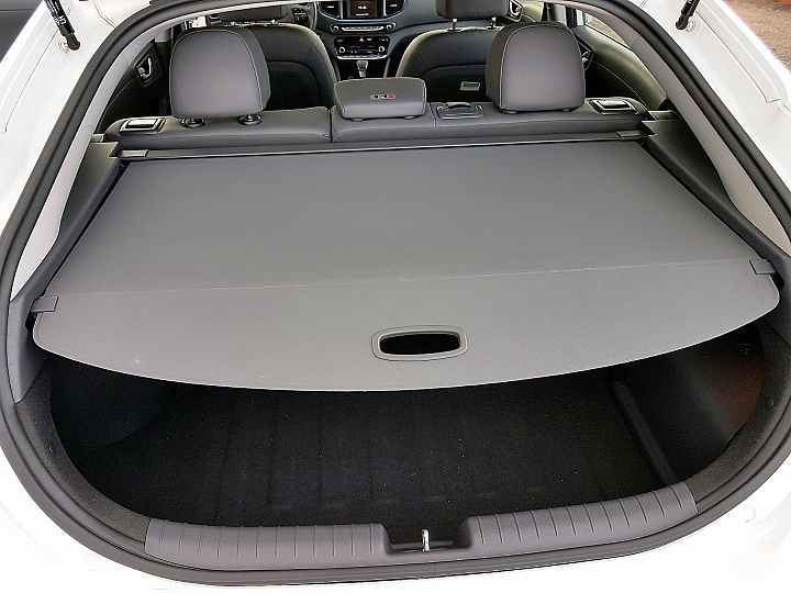 現代汽車 IONIQ Hybrid 試駕心得分享