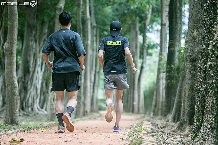 小惡魔運動版編輯莫里斯(Morris)首次NRC(Nike Running Club) 在大安森林公園實跑訓練 小惡魔運動版編輯莫里斯(Morris)首次NRC(Nike Running Club) 在大安森林公園實跑訓練
