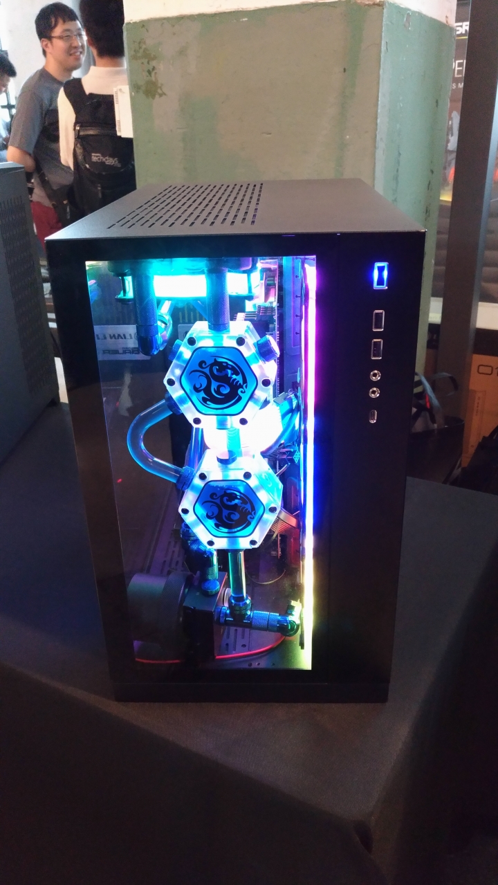 2018XF台北網聚~電腦就醬玩!電競、水冷、挖礦 多元應用體驗會心得