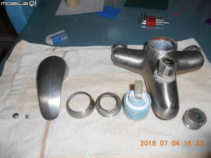 水龍頭的陶瓷閥芯更換