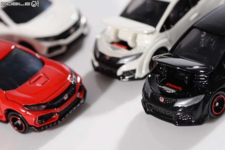TOMICA Honda Civic Type R FK8/FK2前、後代對照 TOMICA Honda Civic Type R FK8/FK2前、後代對照
