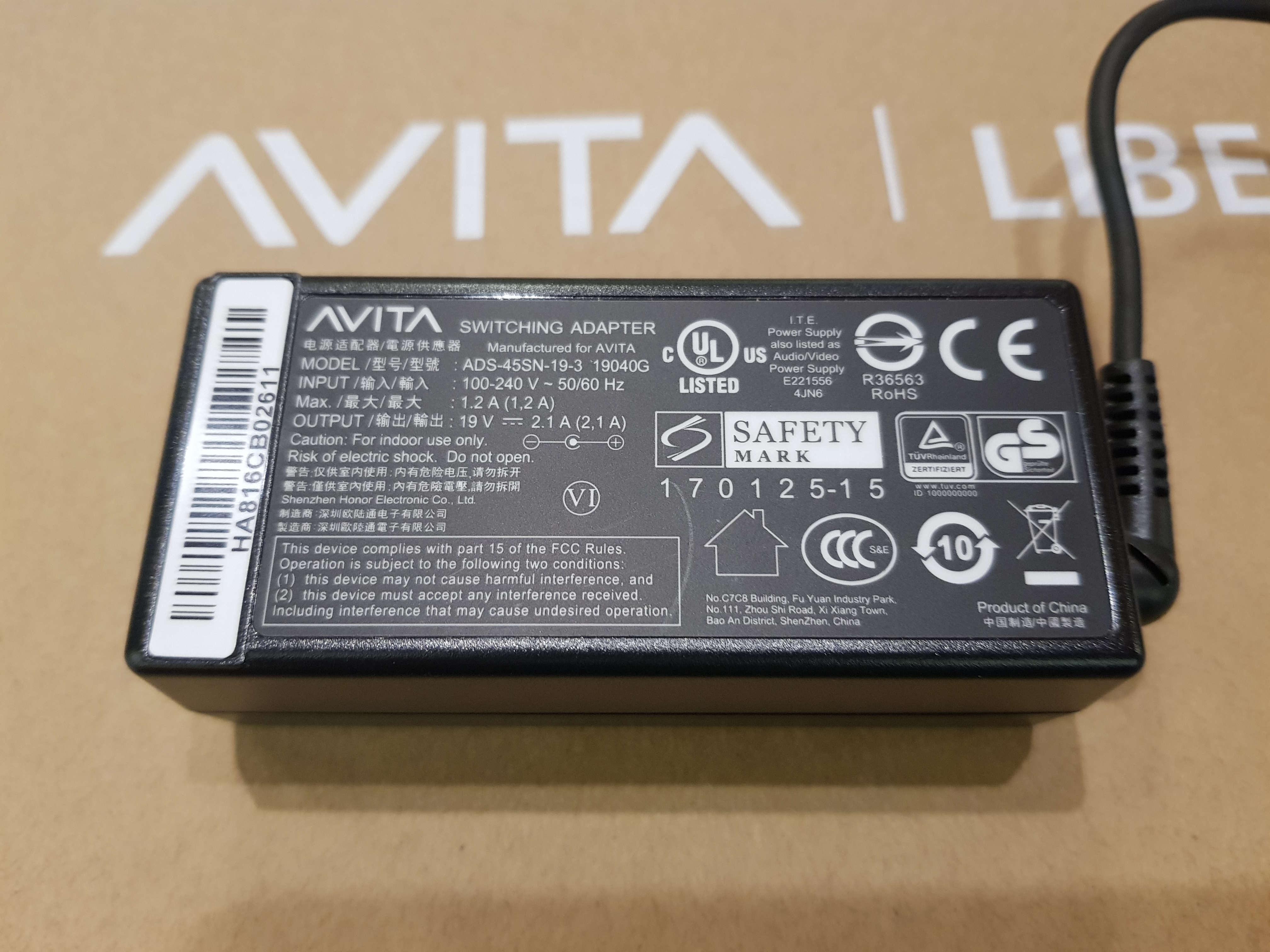 【小宅開箱】【閒聊】輕薄筆電界中的黑馬-AVITA LIBER 多色中的粉紅色
