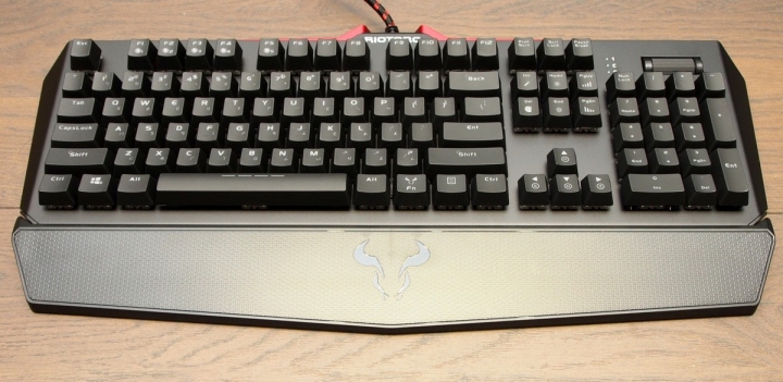 Riotoro Ghostwriter Elite 機械式鍵盤簡單開箱