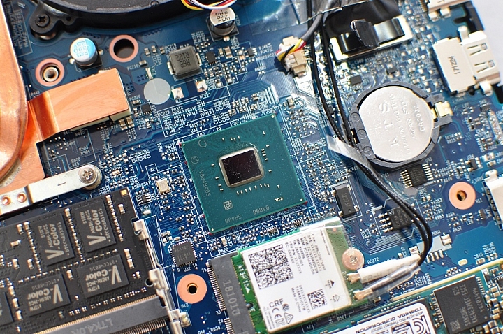 GIGABYTE Sabre 17-W8,八代新機測試報告