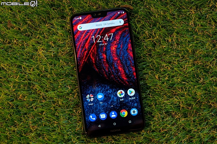 Nokia X6 外型- 5.8” FHD+ 2,280 x 1,080 解析度、19:9 比例的瀏海全螢幕 Nokia X6 外型- 5.8” FHD+ 2,280 x 1,080 解析度、19:9 比例的瀏海全螢幕