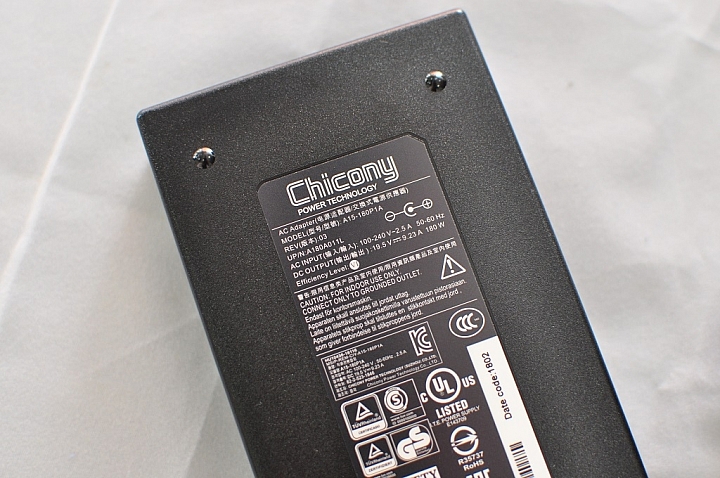 GIGABYTE Sabre 17-W8,八代新機測試報告