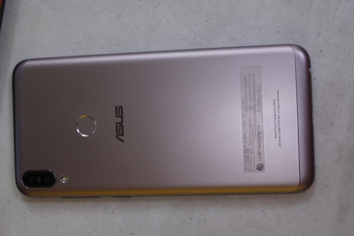Zenfone Max Pro 酷炫銀 3G/32G 實機