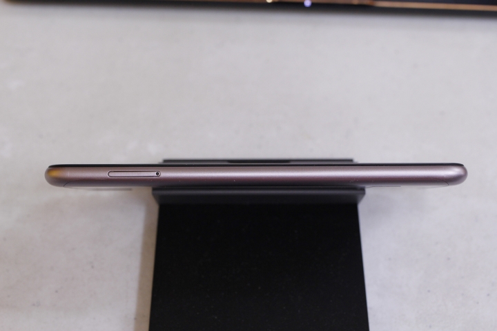 Zenfone Max Pro 酷炫銀 3G/32G 實機