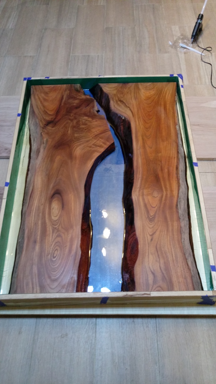 Epoxy櫸木河流桌開箱
