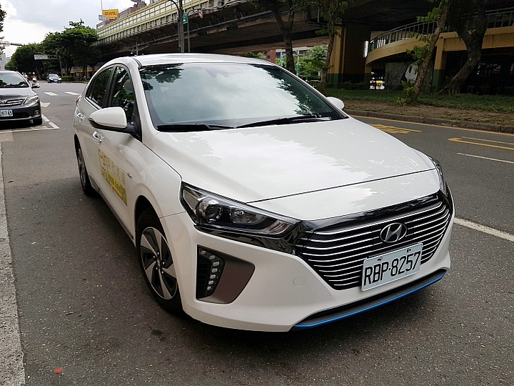  現代汽車 IONIQ Hybrid 試駕心得分享