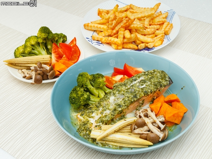 SHARP AX-XP4T水波爐料理分享:鮭魚&蒸蔬菜料理 SHARP AX-XP4T水波爐料理分享:鮭魚&蒸蔬菜料理