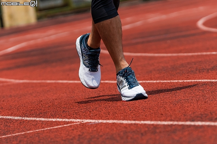 備戰馬拉松盛季 New Balance三雙專業速度型跑鞋開箱實測分享