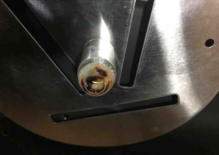日立水波爐 MRO-RS8 微波時快爆炸的怪聲