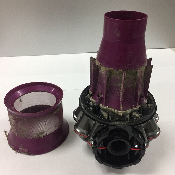 不清潔不敢拿來吸床墊的Dyson V6