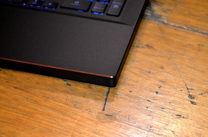 行動電競的利器 ASUS ROG GU501GM 筆記型電腦 開箱測試分享