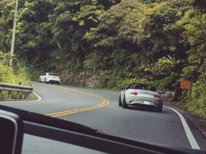 MX-5山道對比測試性能熱熔胎Bridgestone RE71R vs Dunlop Z3