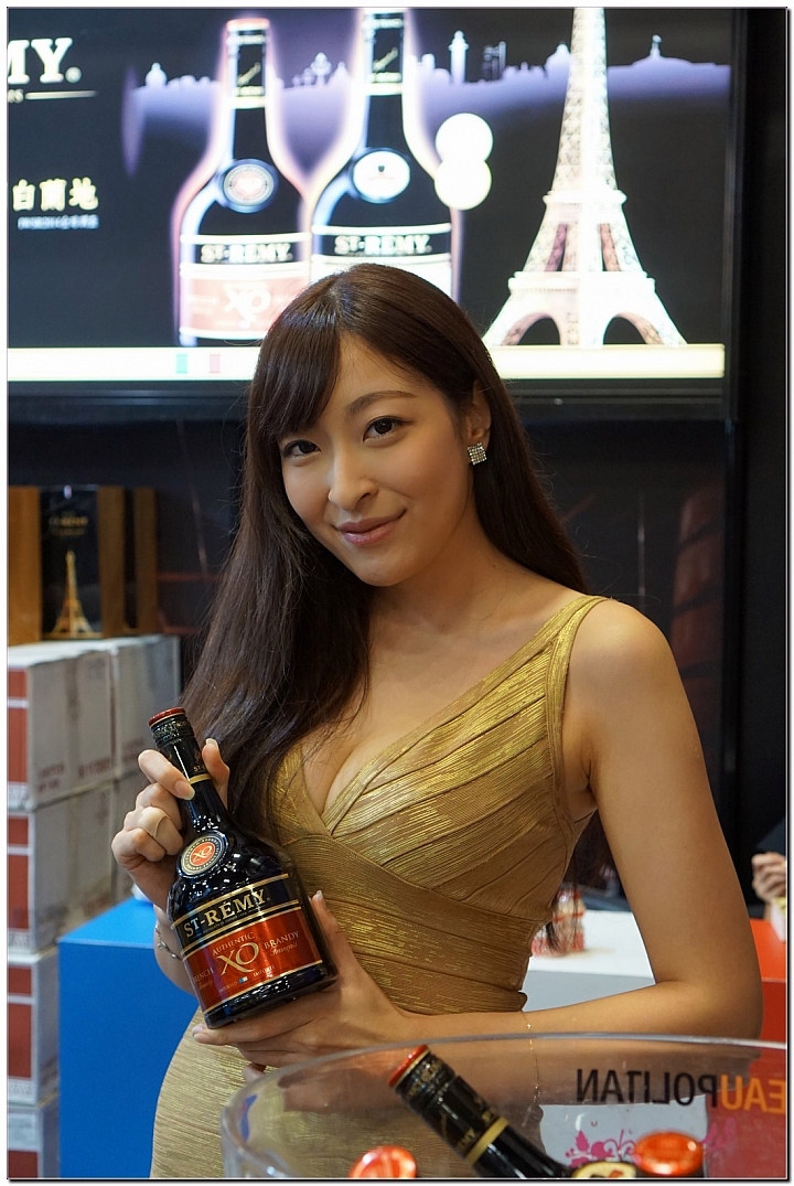 【2018台北精緻酒展 】醉後報導...拍拍Show Girl 還是一定要的阿!!