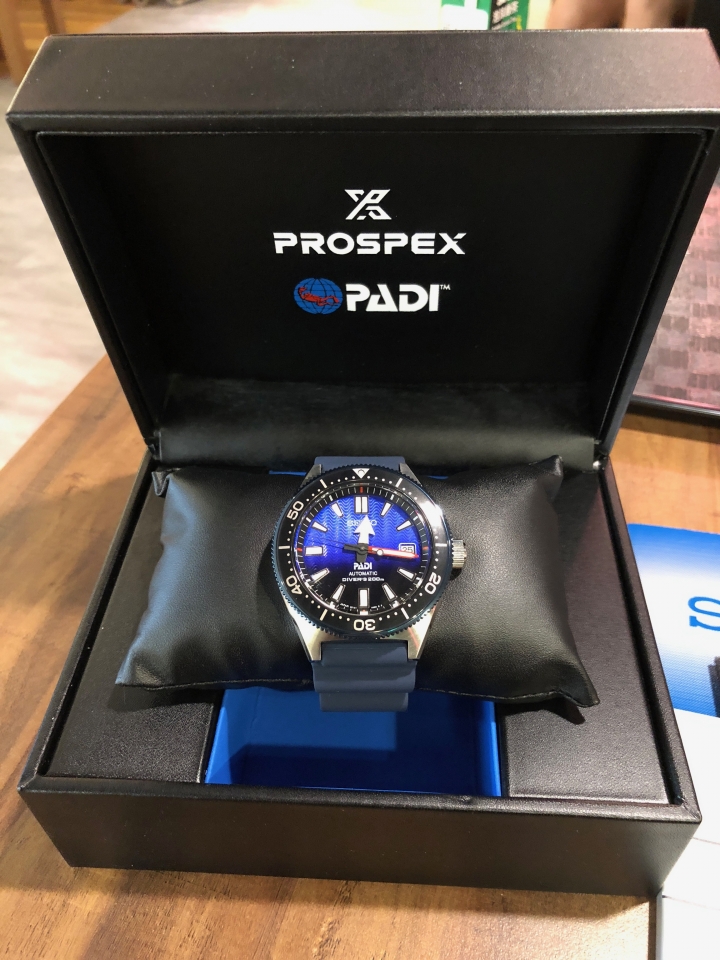 開箱 SEIKO 精工 Prospex PADI 潛水機械錶 SPB071J1