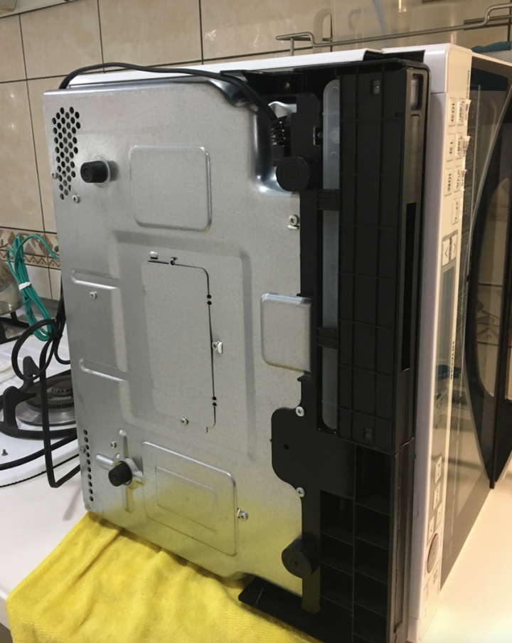 日立水波爐 MRO-RS8 微波時快爆炸的怪聲