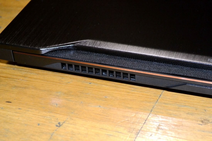 行動電競的利器 ASUS ROG GU501GM 筆記型電腦 開箱測試分享