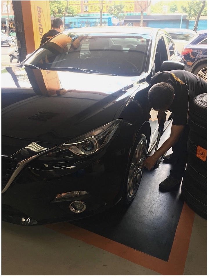 Mazda3換新鞋,馬牌MC6 1,000公里心得