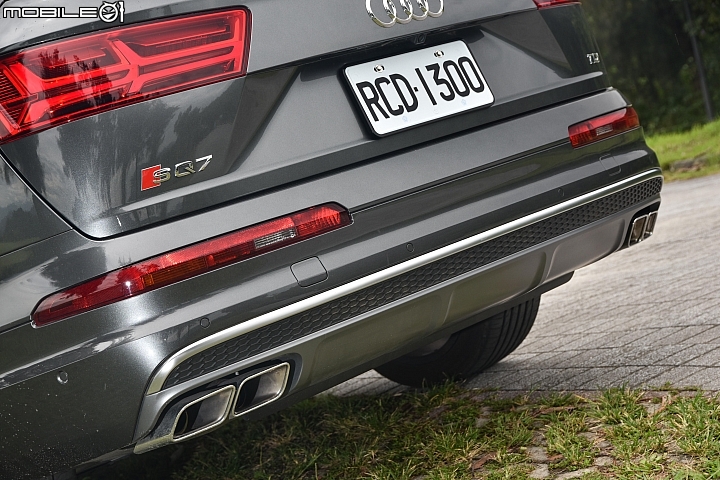 Audi SQ7全能型SUV試駕 八缸+三渦輪的不凡身手體驗！